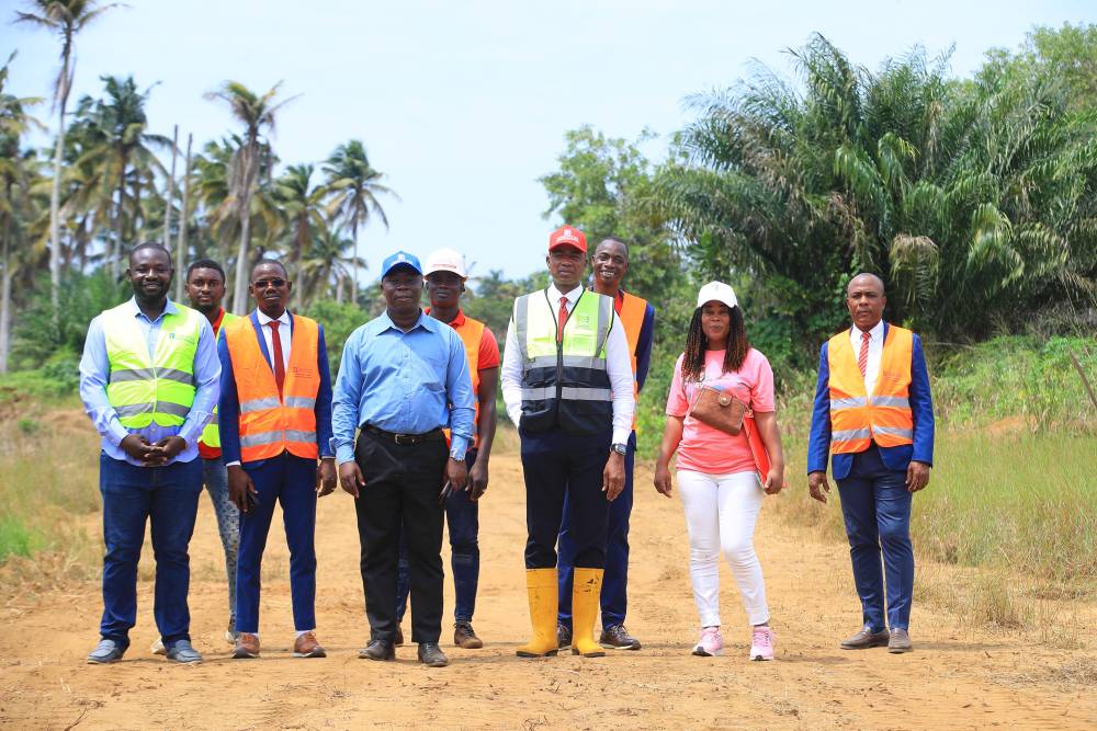 IMMOBILIER: REMISE SYMBOLIQUE D'UN TITRE DE PROPRIETE FONCIERE A JACQUEVILLE PAR CHIM INTER